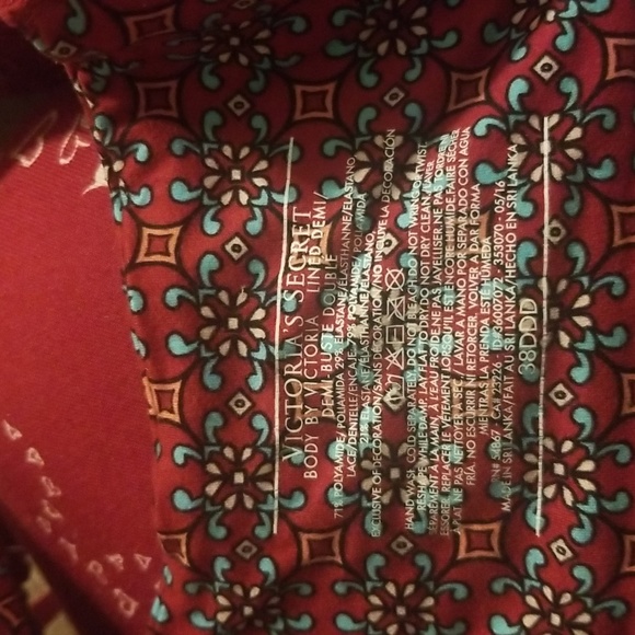 Victoria's Secret Bra - Picture 3 of 3